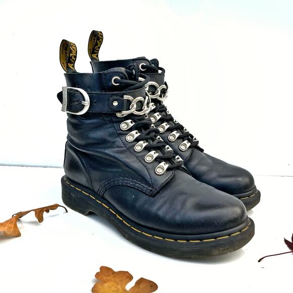 Dr. Martens 1460 Pascal Chain Black Leather Combat Boots | Punk Grunge Classic - Picture 3 of 16